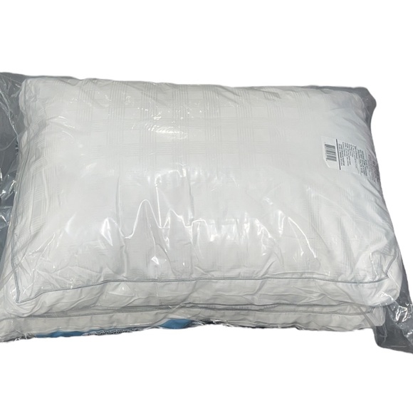 Beautyrest Black Luxurious Down Alternative Pillow, 2-Pack, Queen 400 Thread Ct - Picture 8 of 11